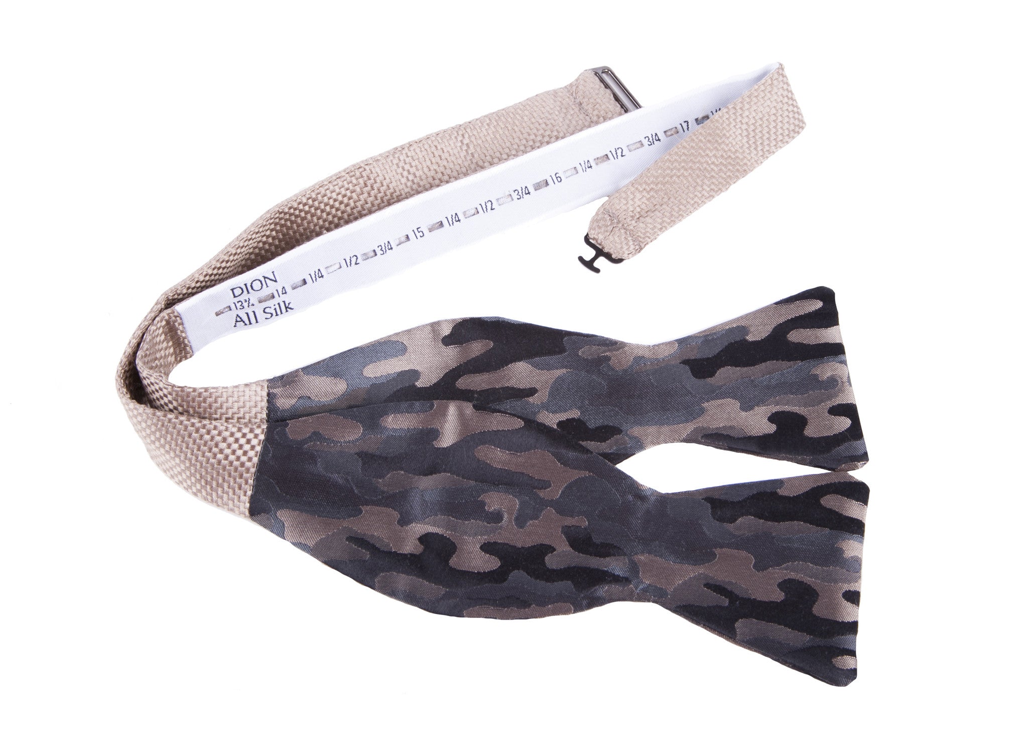 Camouflage Printed Bow Tie